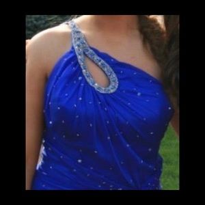 royal blue prom dress!